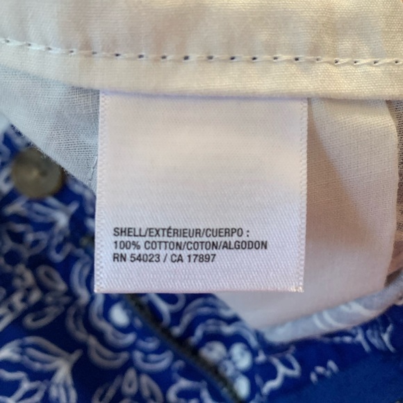 Old Navy Blue & White Floral Shorts EUC - Picture 7 of 8